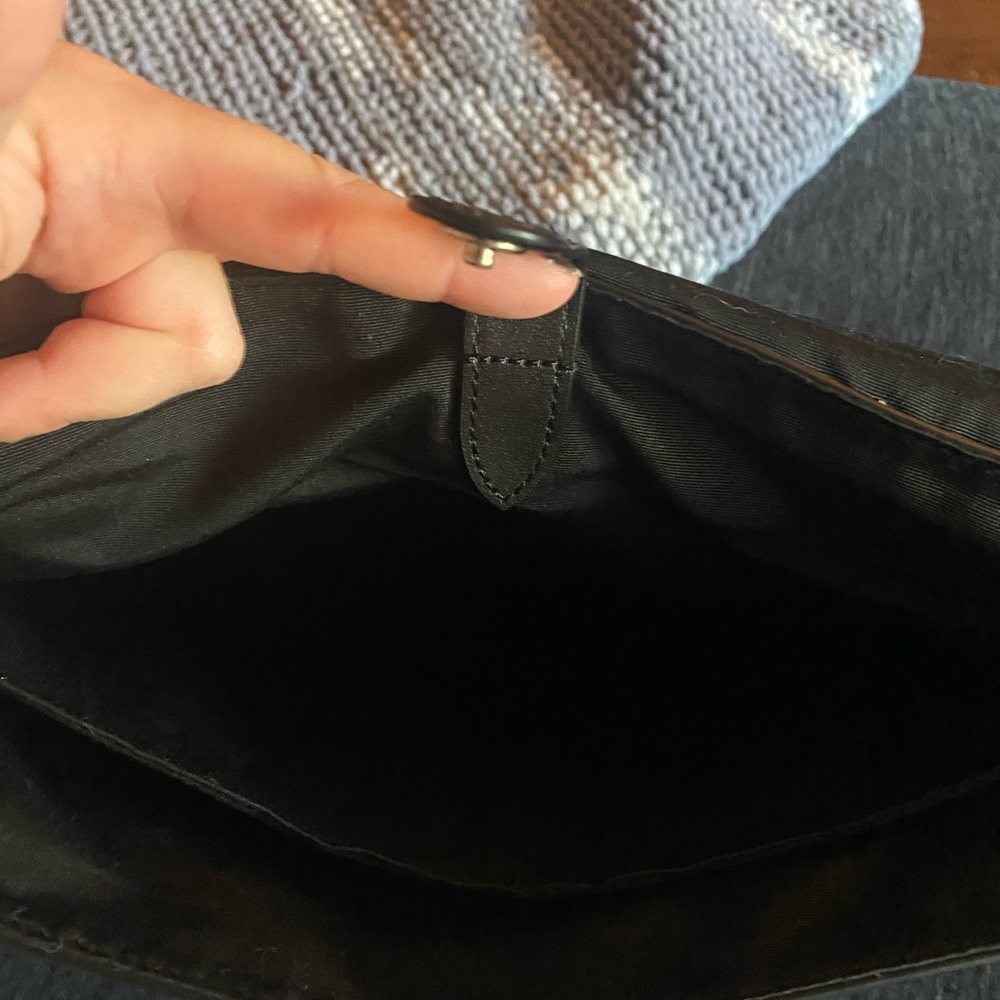 Coach Messenger Purse - Picture 6 of 11